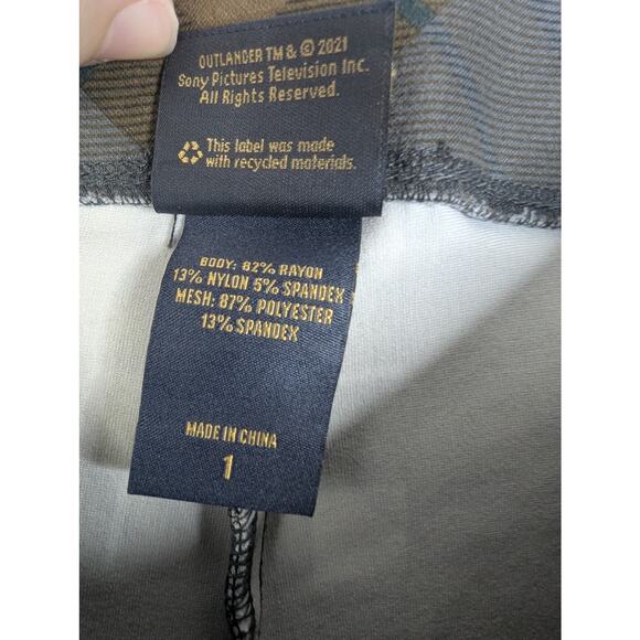 Torrid Outlander Tartan Studio Ponte Pull-On Pixie Pant - Picture 6 of 6